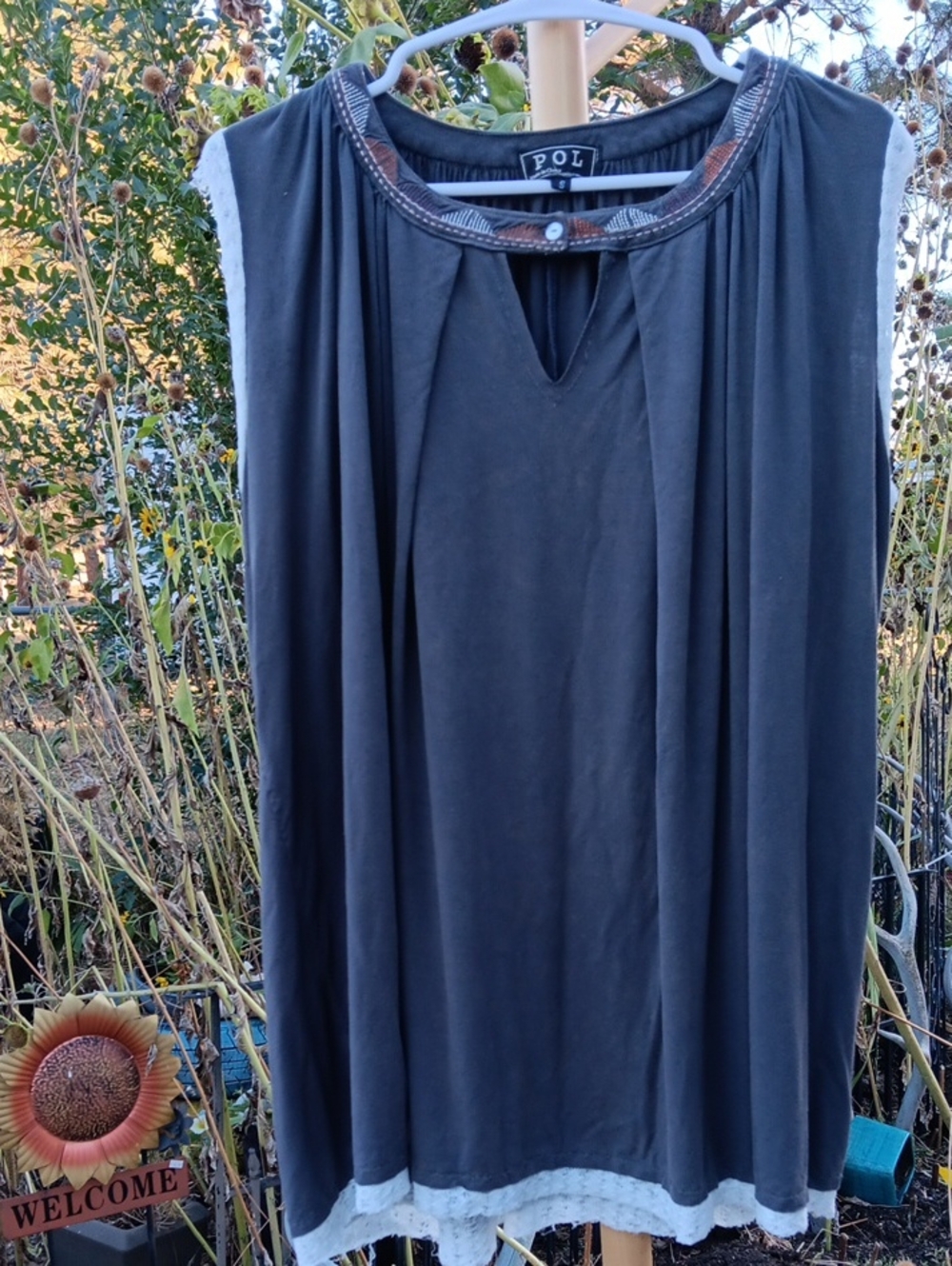Beautifull Long Tank Top Great With Shorts Or Leggings.